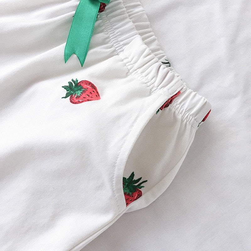 Summer Women Pajamas Suit Strawberry Printing Short Sleeve Turn-down Collar Elastic Waist Shorts Girls Home Lovely Two Piece Set
